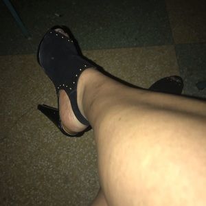 Meet your Posher, Dee